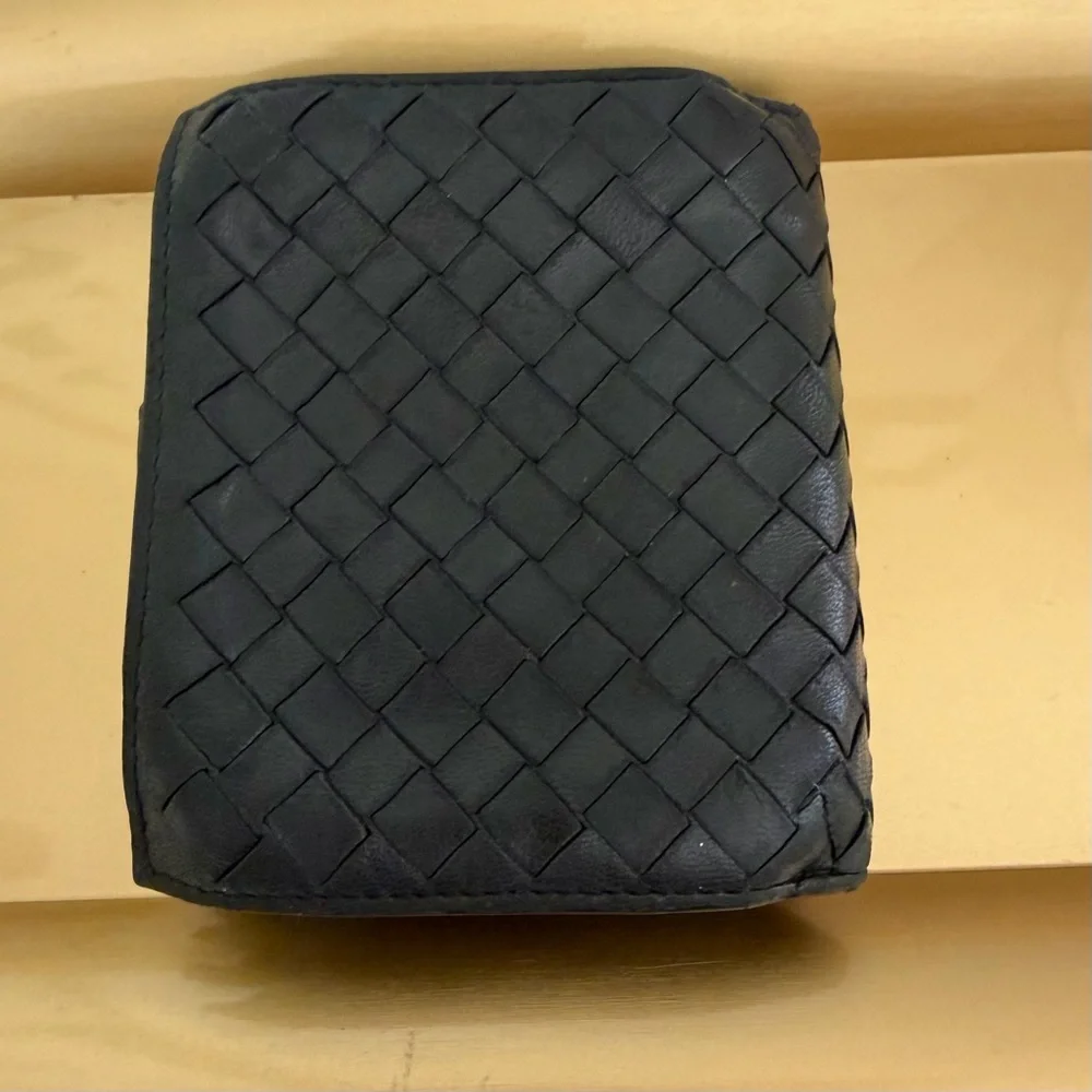 Bottega Veneta Black Intrecciato Leather Wallet - Picture 3 of 16